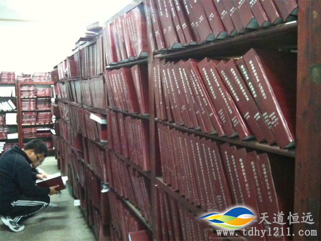 正確對(duì)待校圖書(shū)館