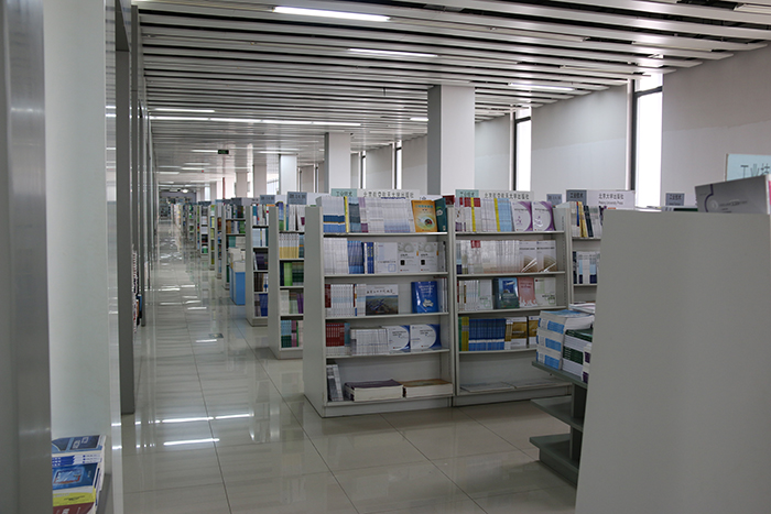 中小學圖書館館配推薦書目是什么？